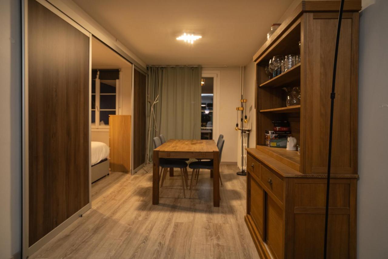 Joli T2 Proche Du Metro Avec Vue Tour Eiffel Apartamento Issy-les-Moulineaux Exterior foto