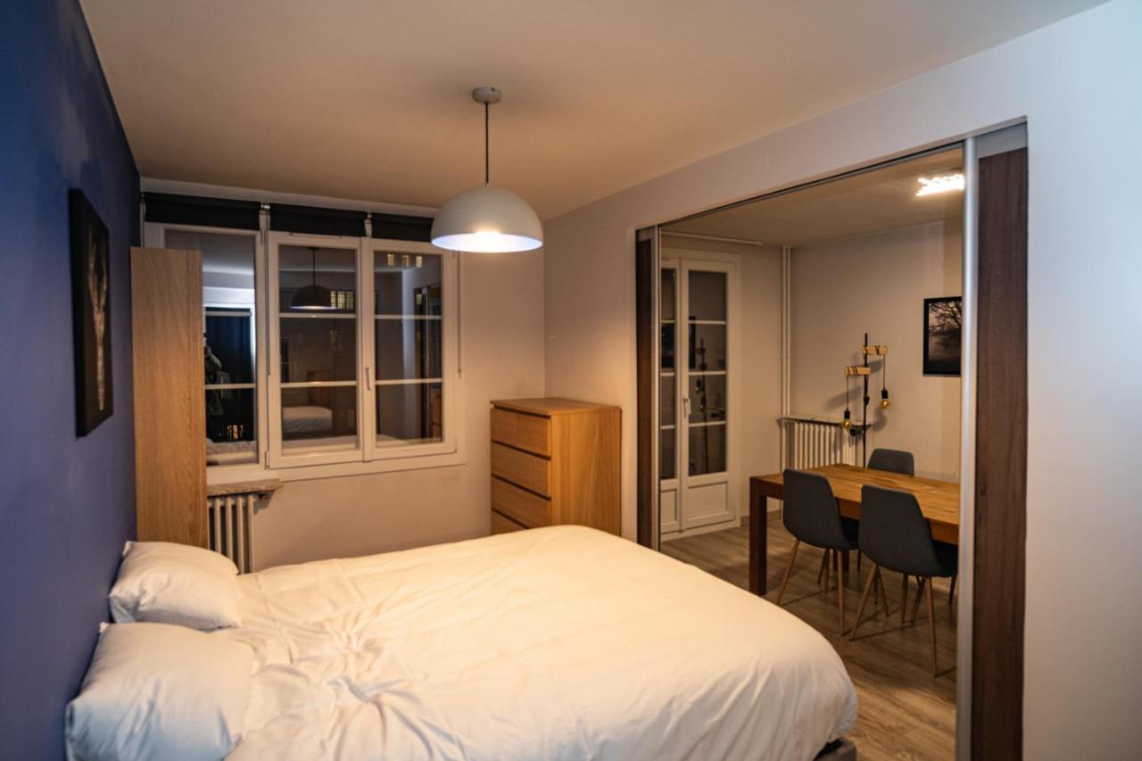 Joli T2 Proche Du Metro Avec Vue Tour Eiffel Apartamento Issy-les-Moulineaux Exterior foto